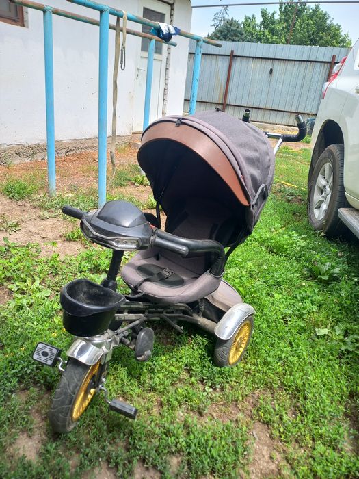 Продаеться детская коляска