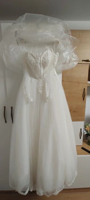 Rochie mireasa eleganta