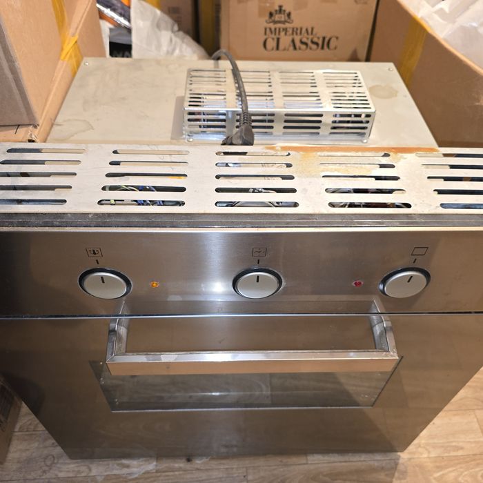 Продам духовку Италия