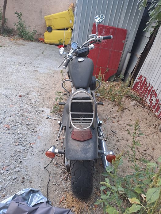 Vând Honda Shadow an 1992  acte în regulă plus fiscal, Trebuie baterie! Preț 1000de euro.