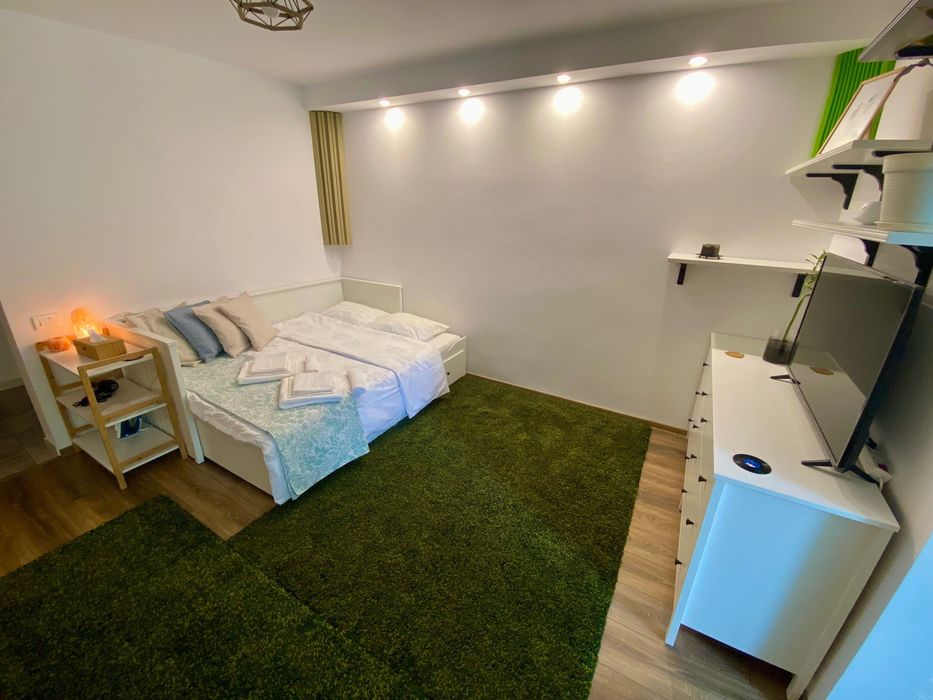Închiriez garsoniera Sector 4 / Studio Apartment Rent