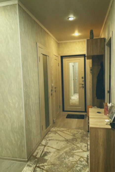 Продам квартиру 3-х ком 10-12