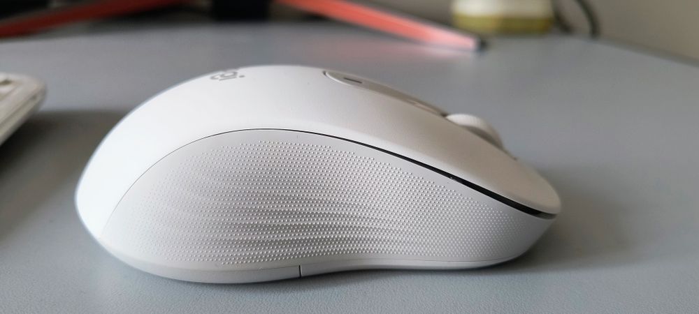 Безжична клавиатура PoP Icon Keys + Безжична мишка M650 L на Logitech.