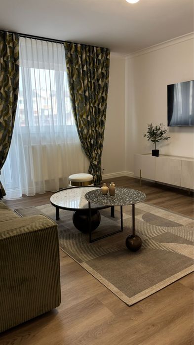 Apartament 2 camere - aproape de Piata, Cresa, Scoala 7