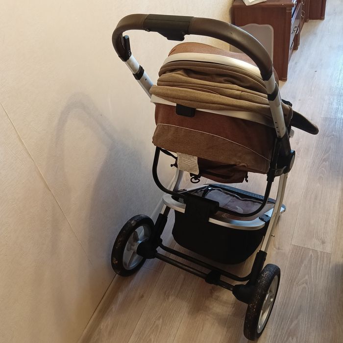 Продам детскую коляску
