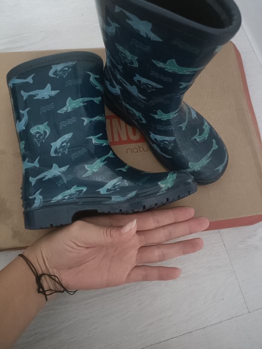 Резиновые сапоги 3000 тг