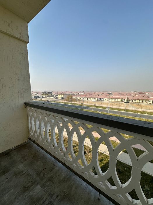 Eco shaxarda 2 xonalik uy sotiladi