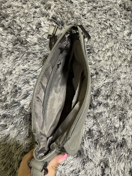 Сива малка чанта