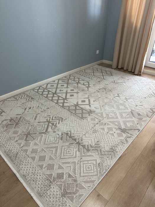 Продам Ковер 2*3 в хорошем состоянии