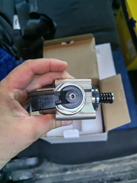Горивна помпа за Passat B6, 3.2 бензин