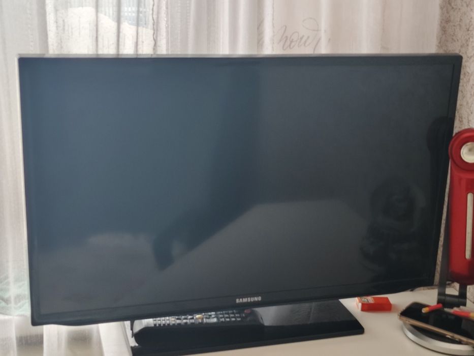 Продам телевизор Samsung 32 дюйма