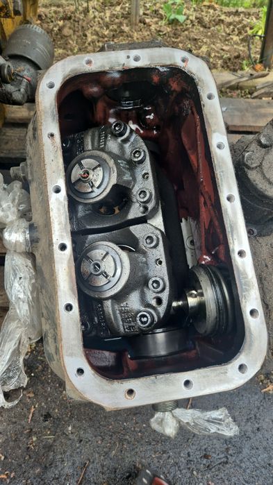 Pompa excavator crepator lemne linde