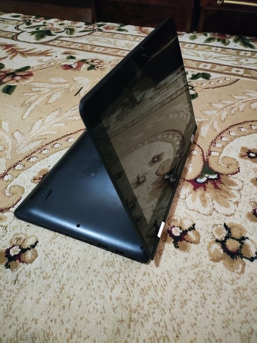 Notebook Lenova Sotiladi xolati yangidek