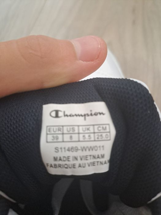 Adidasi Champion dama marimea 39