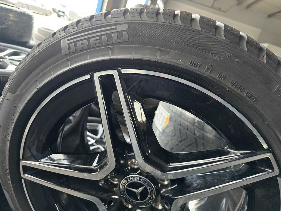 Jante Mercedes W213 E Class anvelope iarna Pirelli 275 40 18