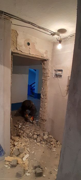 Плотник. Электрик. Сантехник.