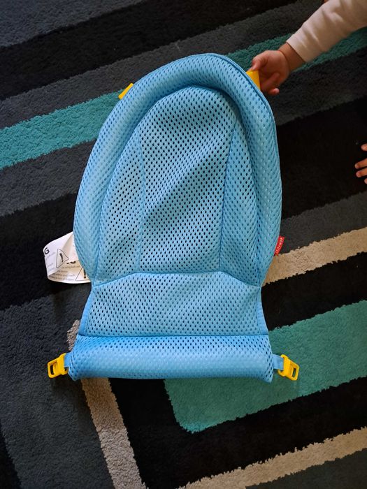 Cadita Skip Hop potrivita de la nastere