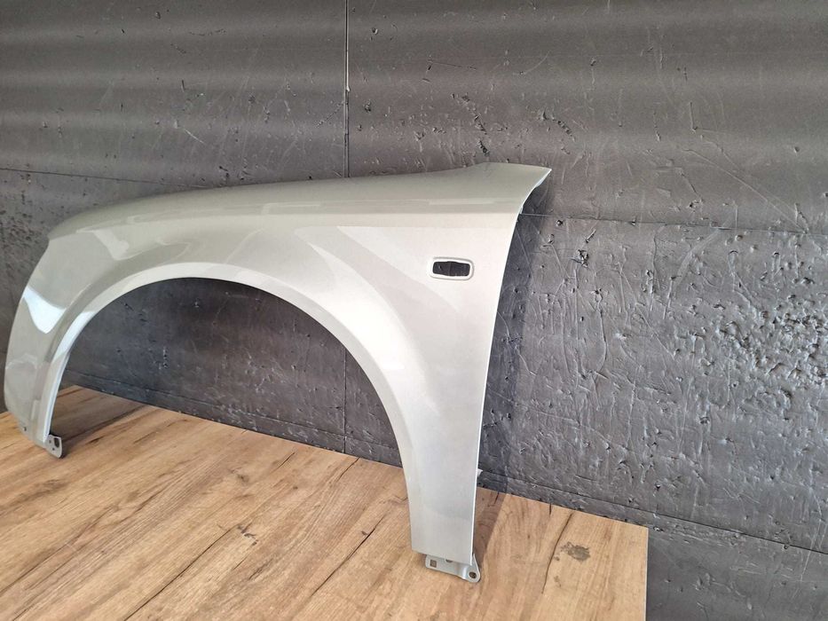 Aripa Fata Stanga Audi A4 B6 An 2000-2004 (LY1X (Auriu))