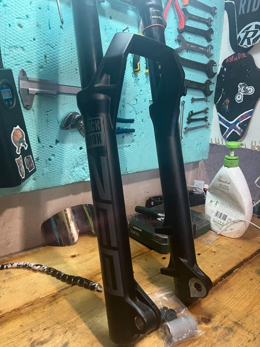 RockShox Zeb Charger R 27.5" (Debonair+, 160mm, Boost)