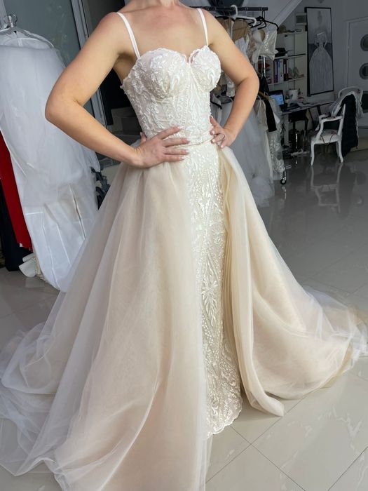 VAND ROCHIE de mireasa