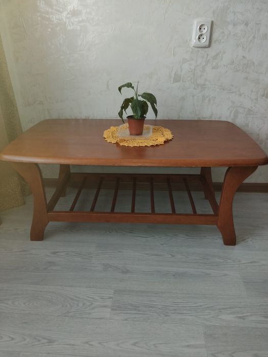 Журнальный столик