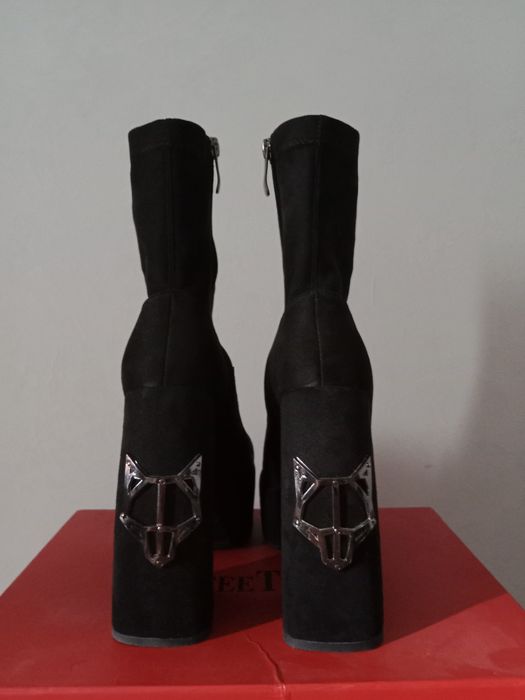 Каблуки , из замши
