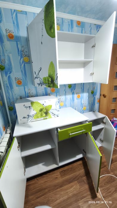 Продам кухонный гарнитур в Хромтау