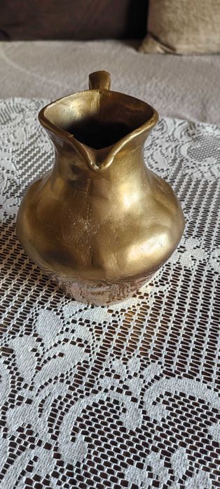 Масивна бронзова кана