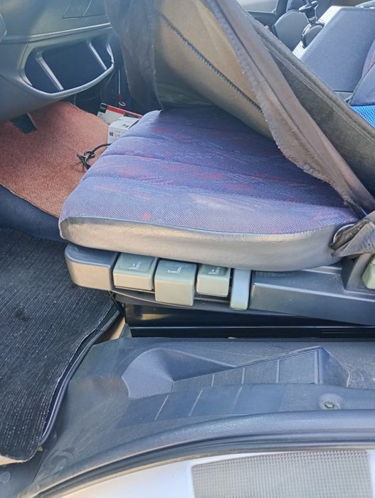 Мерцедес Атего 2004 година.