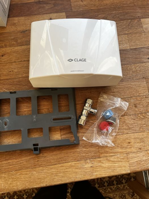 Проточен бойлер clage MBH4