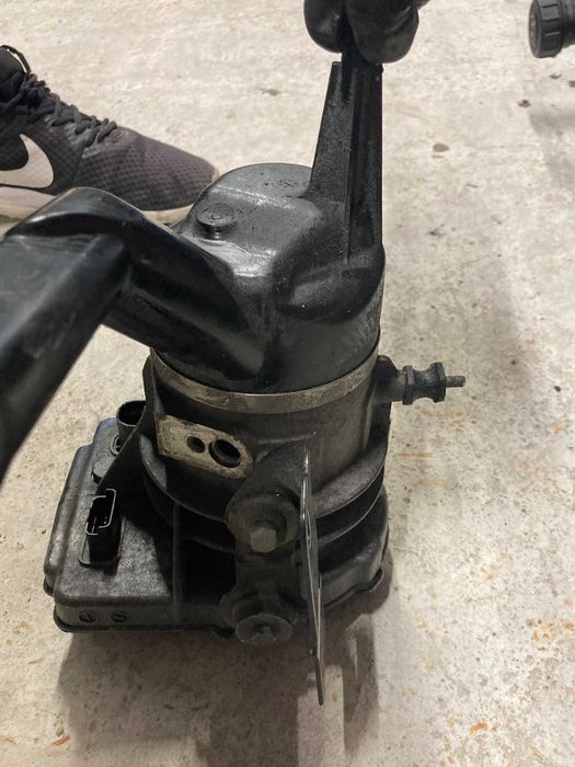 Ел. хидравлична помпа за Citroen Berlingo - C4 Picasso  2010г