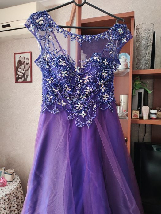 Продам шикарное платье.