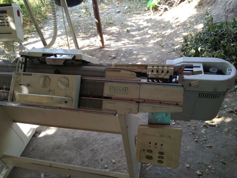 Продаётся вязальные  машинки Passap 3 Дона компьютерный