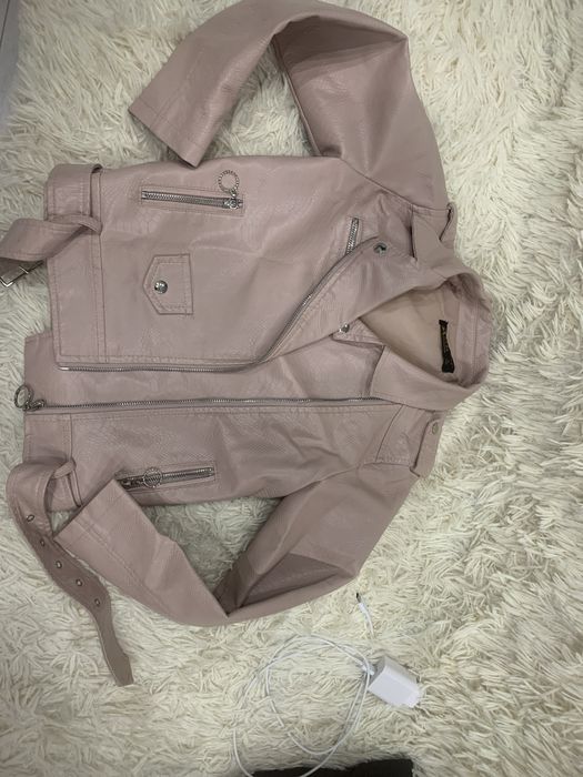 Отдам демисезонную куртку