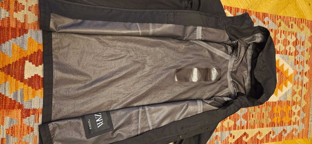 Jacheta impermeabila cu gluga Zara - masura M