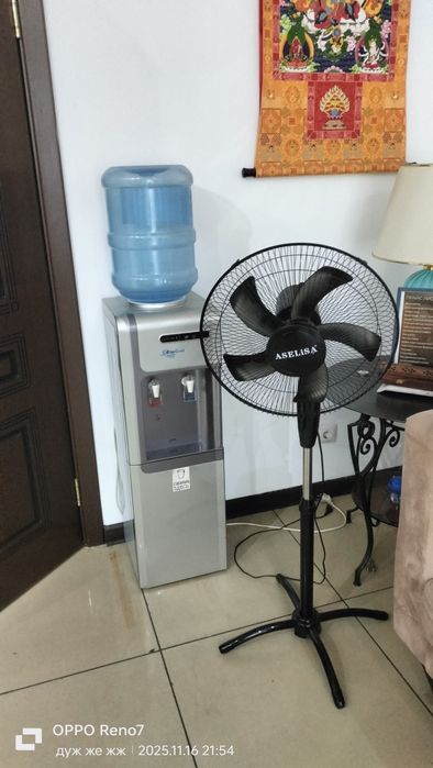 Много разной мебели