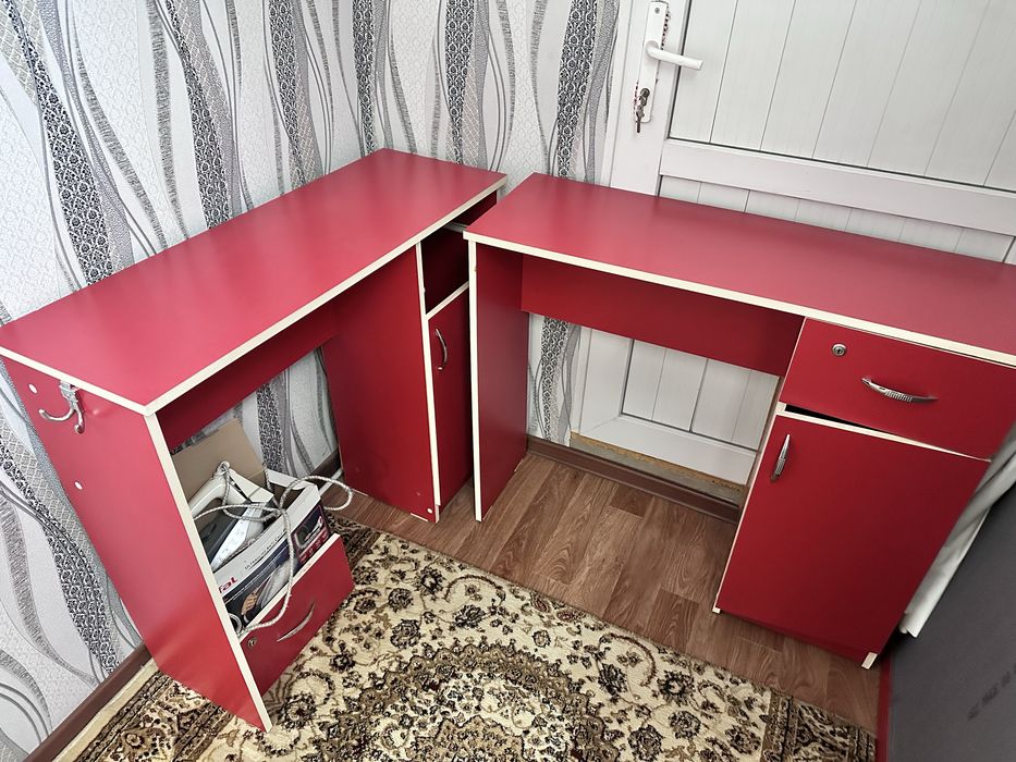 Продам срочно два шкафа