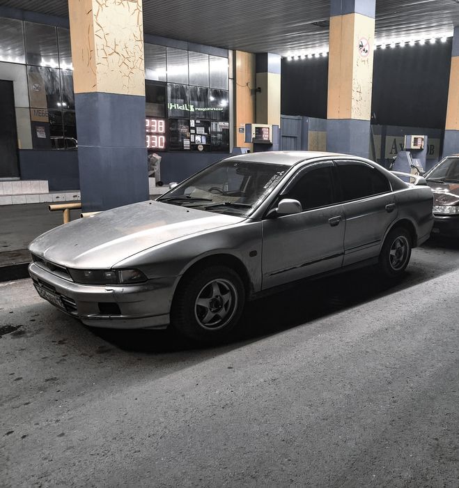 Mitsubishi galant 8 1999