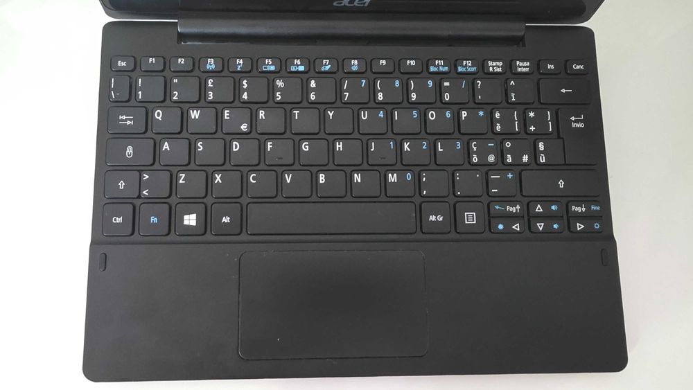 Acer Aspire Switch 10 (Model P0YCY)