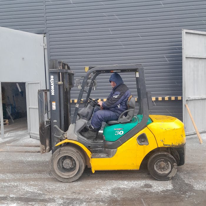 Продаю вилочный погрузчик Komatsu