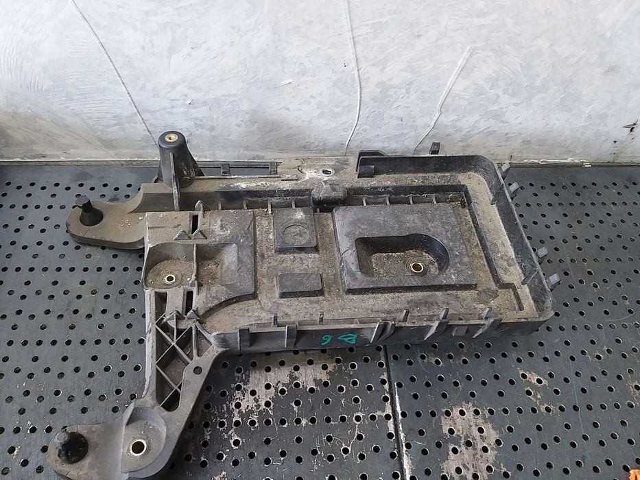 Suport baterie vw passat b6 3c 1k0915333