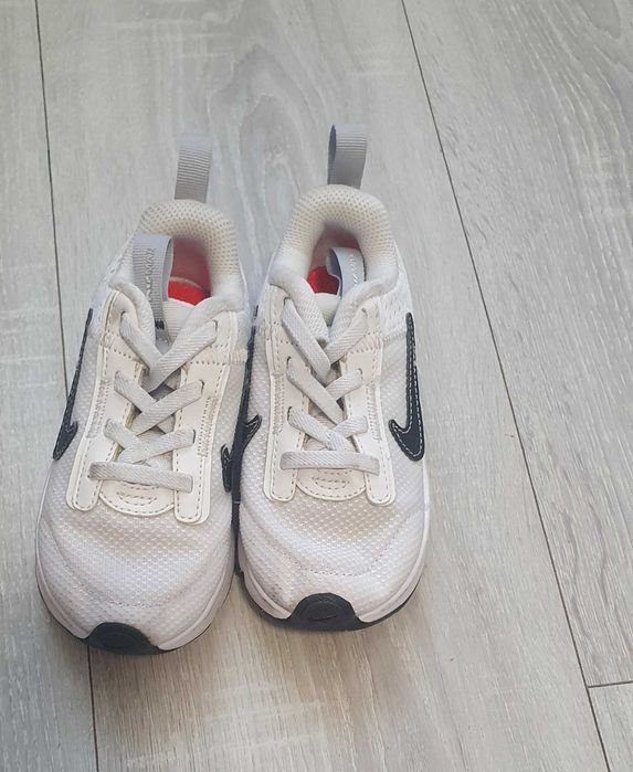 Adidasi copii nike marimea 26