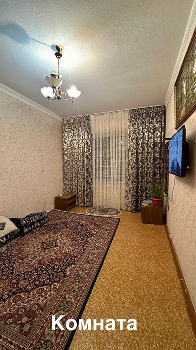 Продам свою 4-х комнатную кв. в Янгиюле! Дом 4-этажный,  2 - этаж!