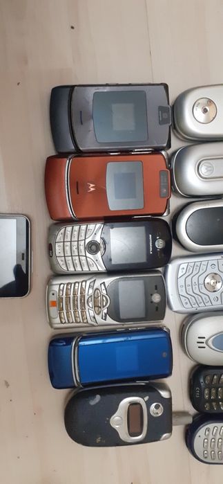 Telefoane Motorola cu incarcator