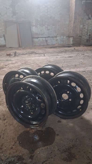 Продам комплект дисков на ауди 15×4×108