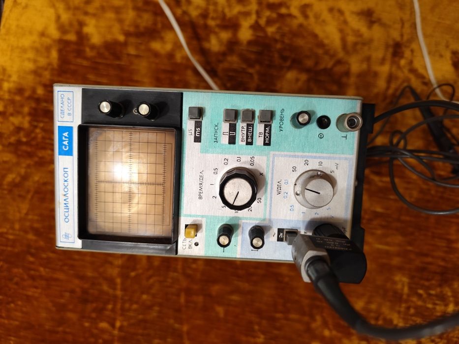 Продавам осциллоскоп