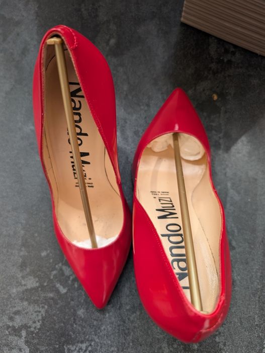 Женские туфли лодочки, классика