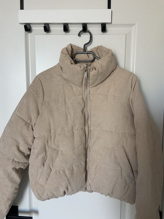 Зимно бежово яке