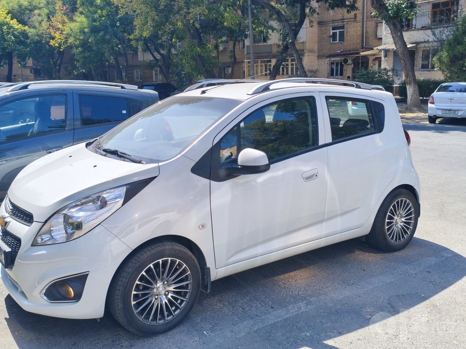 Chevrolet Spark A/T full 2022