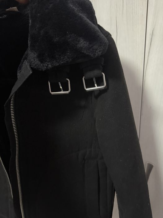 Черно яке с пух HM